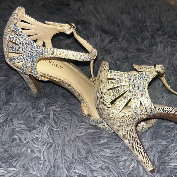 Kelly & Katie heels 👠 - Picture 5 of 12